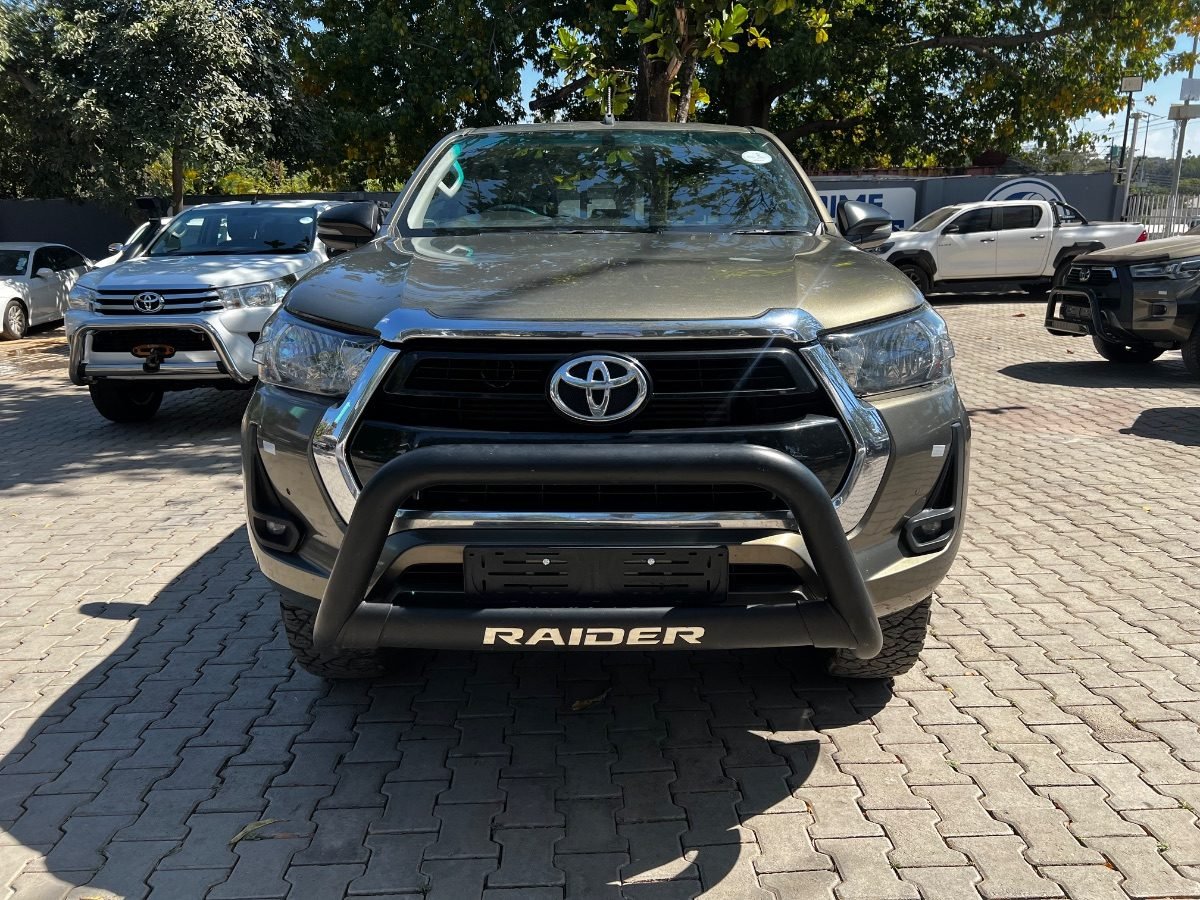 Toyota Hilux Raider